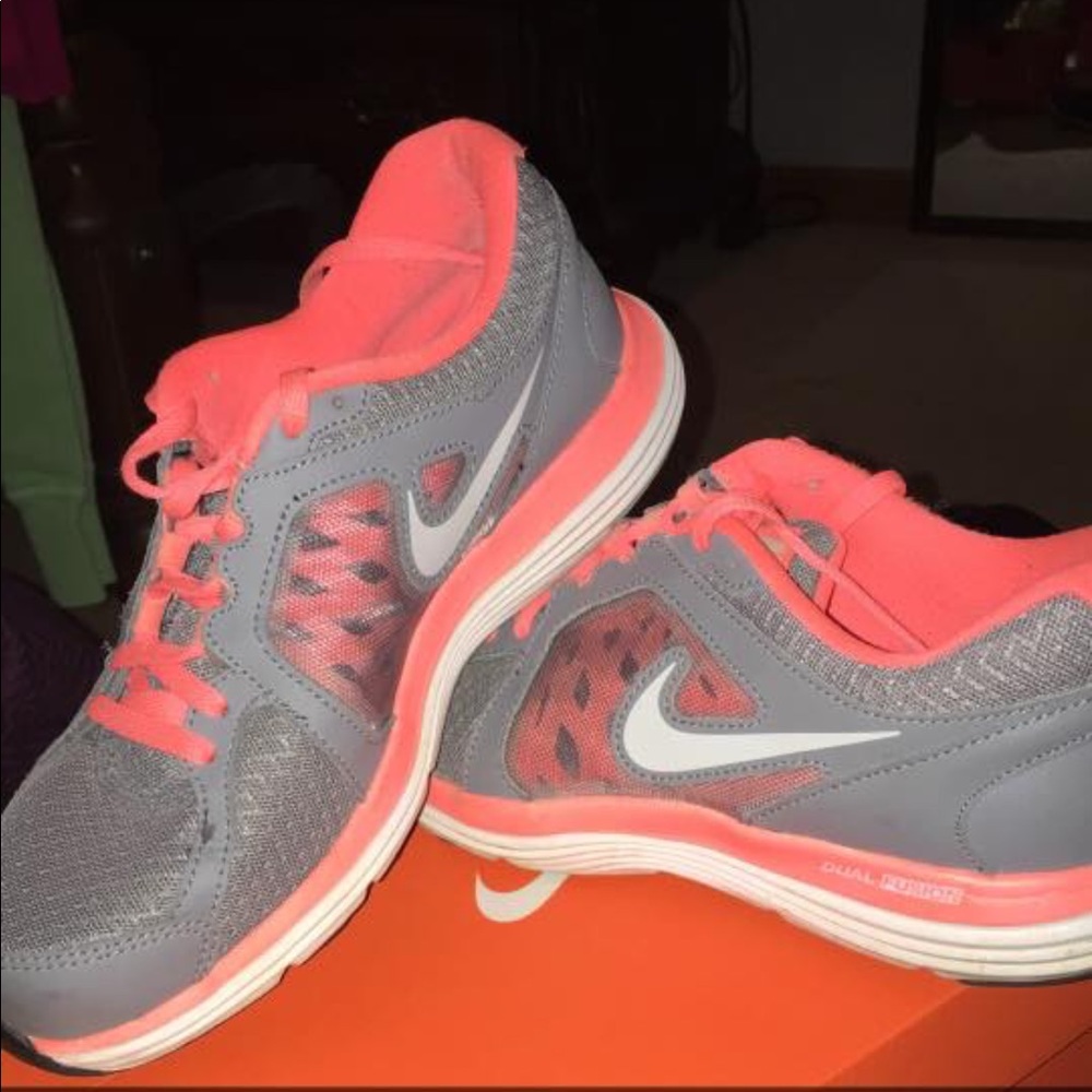Nike Dual Fusion Shoes